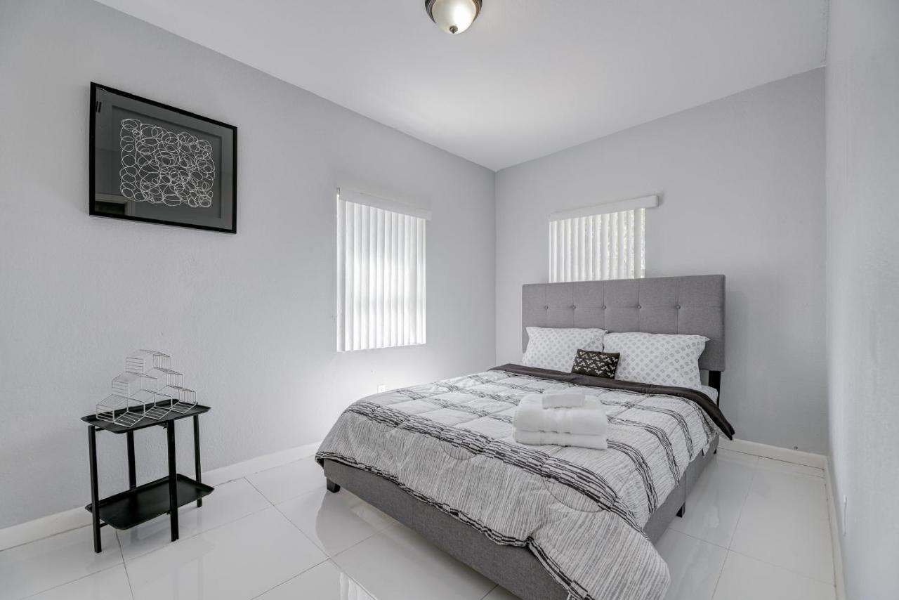 Deco Drive Miami • Near Hard Rock Stadium • South Beach • Wynwood Extérieur photo